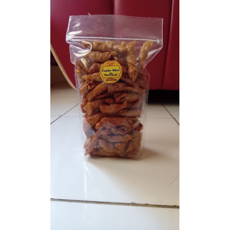 

KACANG SEMBUNYI/KACANG UMPET MANIS GURIH RENYAH/KULIT TEBAL HOMEMADE kemasan 330g