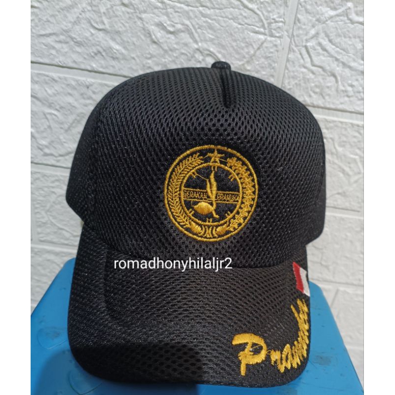 TOPI PRAMUKA BAHAN JARING