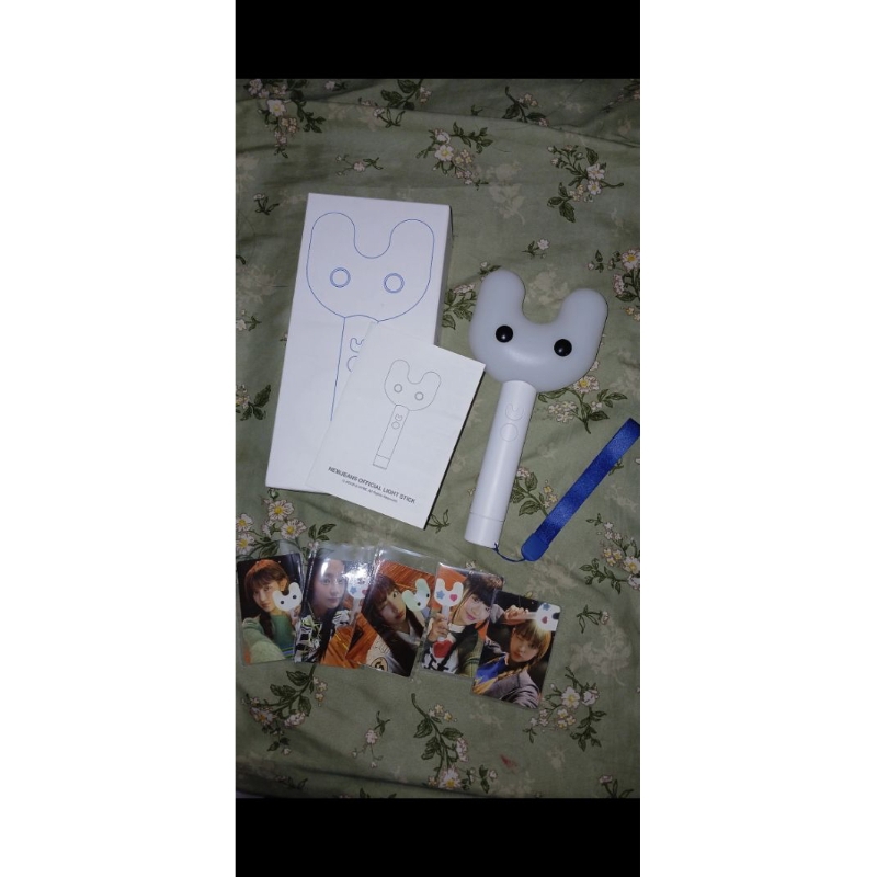 LIGHTSTICK BINKYBONG NEWJEANS + OFFICIAL PC NEWJEANS MINJI HANNI DANIELLE HAERIN HYEIN