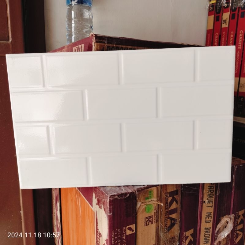 KERAMIK DINDING MOTIF BATA POLOS JUPITER POLARIS WHITE 25X40 KW1