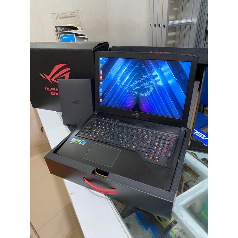Asus ROG strix 15 GL503GE intel i7-8750H 16gb ssd 256gb Gtx 1050ti 4gb fullset