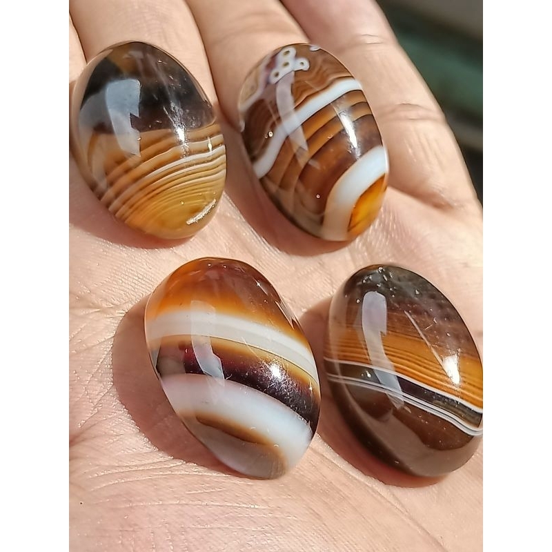 Batu Sulaiman Motip Hitam