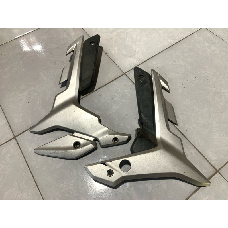 Cover Body Pivot Honda Cs1