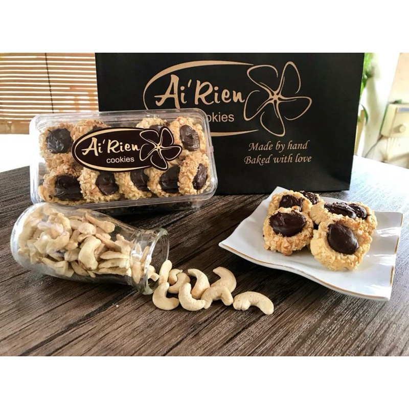 

Coklat Mete by Ai'Rien Cookies