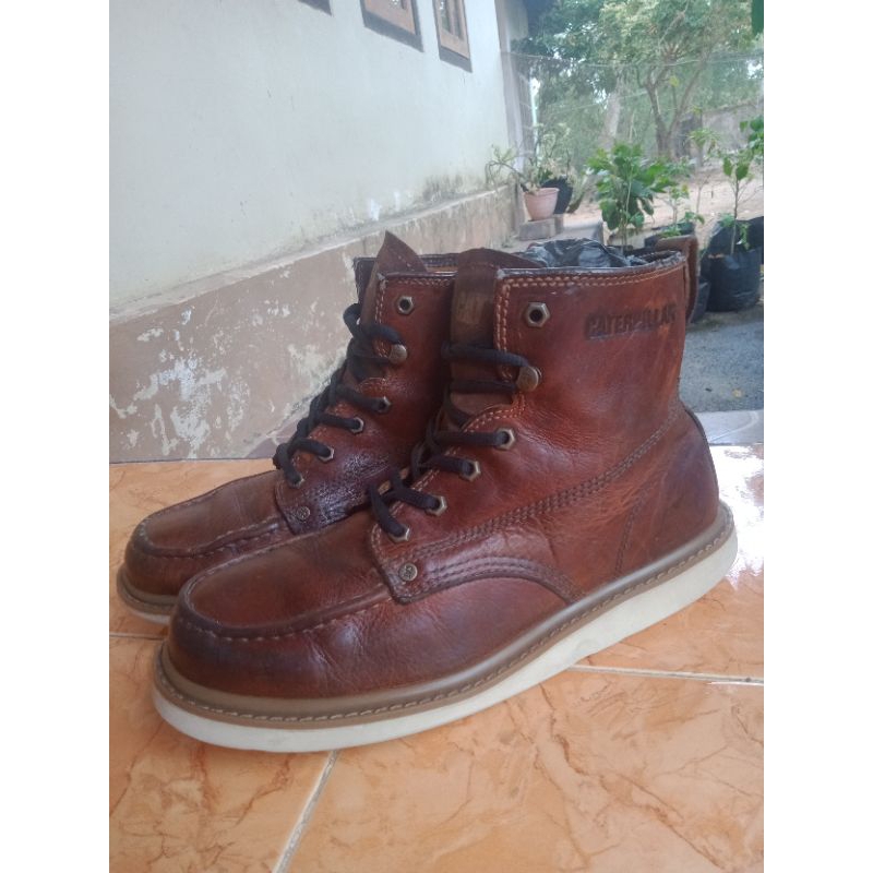 Caterpillar boots moctoe