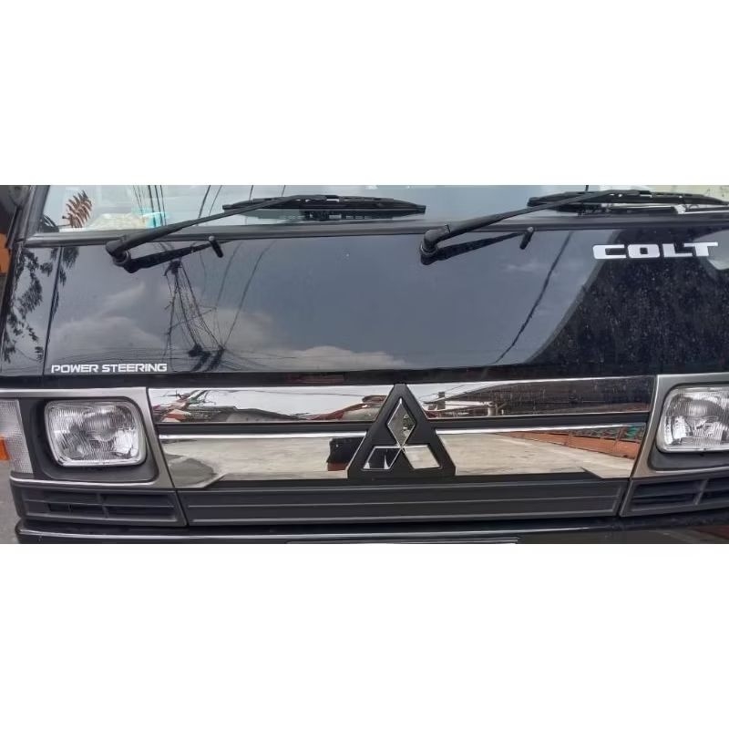 Grill Lis Chrome L300 Euro 4 Bagian Bawah Lower Mould Original 7405B086