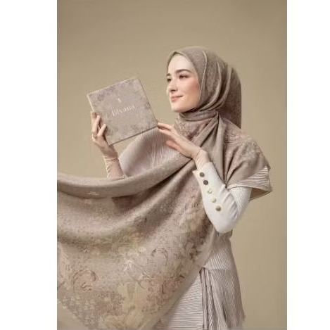 BLYANA SCARF GIA BY HEYLOCAL