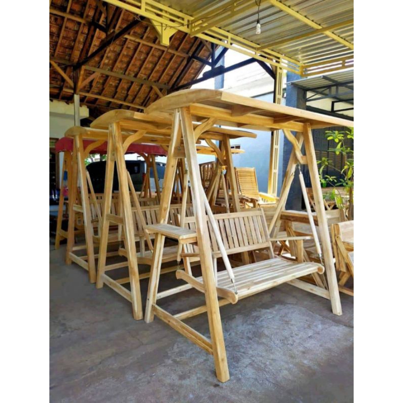 kursi ayunan santai teras depan rumah kursi ayunan kayu jati