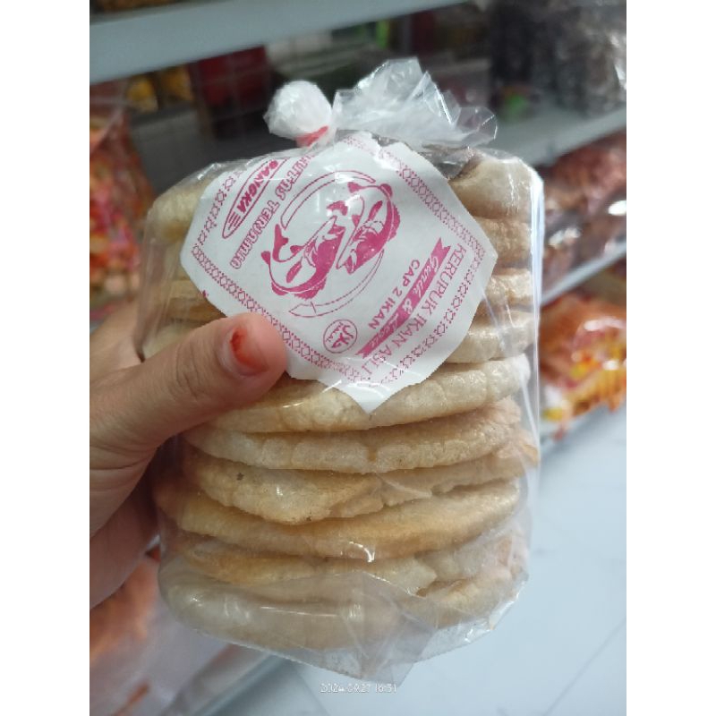 

kerupuk kemplang sambel terasi