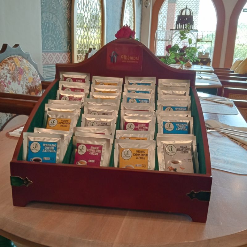 

JAYYIDA HERBAL INSTAN KEMASAN SACHET UNTUK SEKALI MINUM