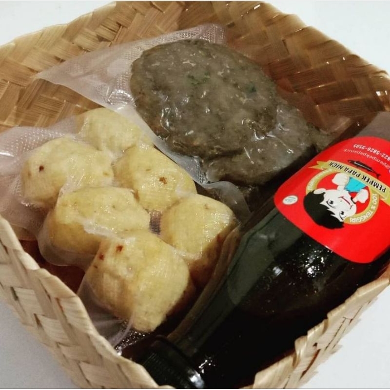 

PEMPEK HAMPERS