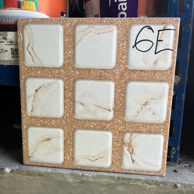 Keramik kasar Kamar Mandi Signature Arka Beige 25x25