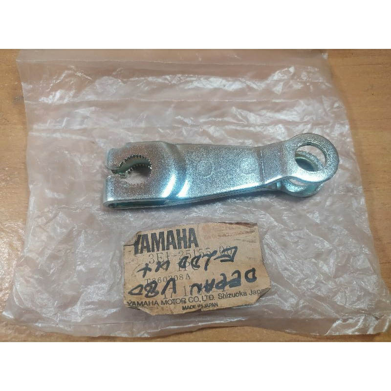 Paha Rem belakang Yamaha V80 V75 Original nos japan 3E1-25155-00