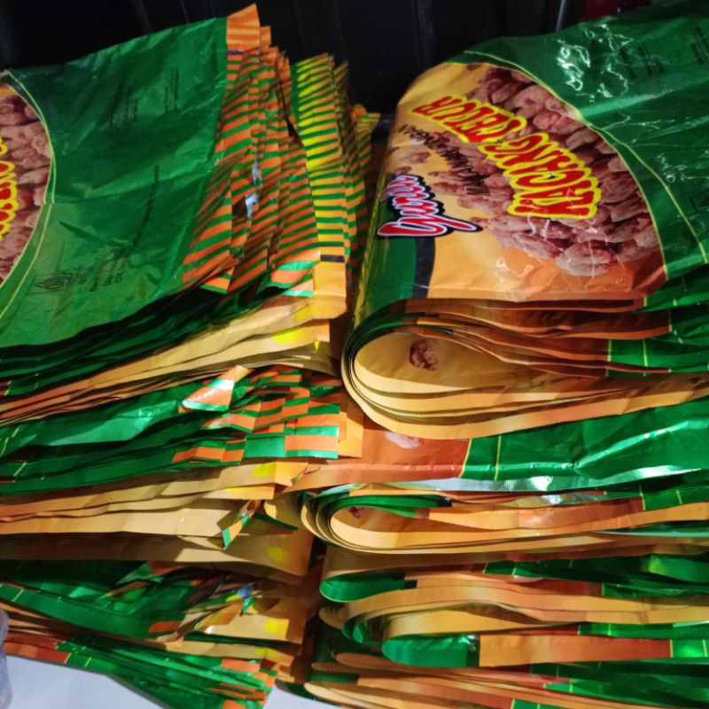 

Bungkus plastik kemasan motif sama untuk kerajinan baju gaun daur ulang ( per 20 lembar )