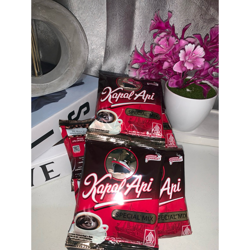 

kapal api serenceng isi 10pcs