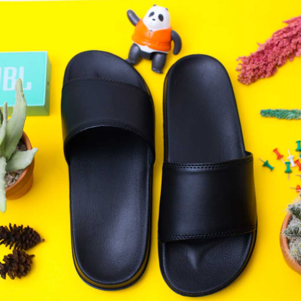 Sandal Slip On Slop Slide Sendal Pria Wanita Basic Polosan Hitam