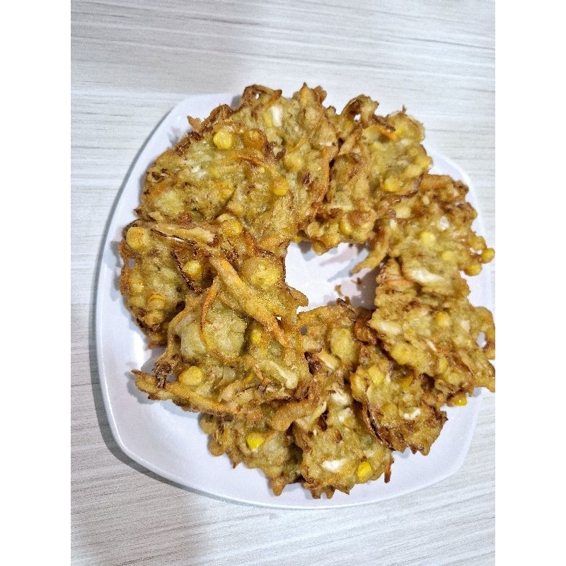 

Bakwan sayur goreng enak gurih mau baru di goreng ya beli 10 gratis 1