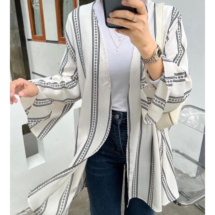 FASHION CASHA  ZFS OOTD WANITA CAN FAY  JANE RAYON DIAMOND LONG OUTER  Long Can Wanita Motif Garis J