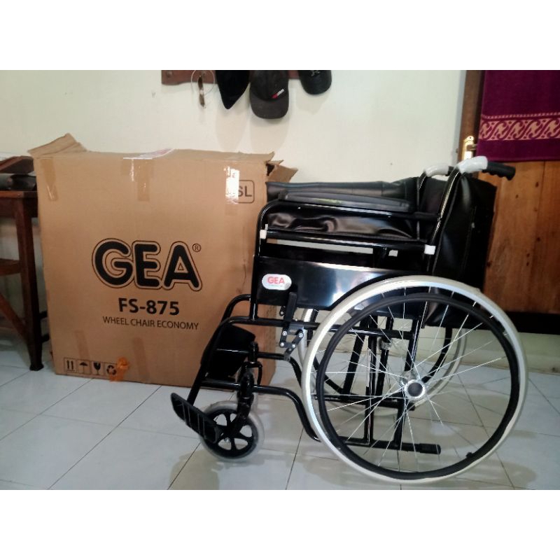 Kursi Roda GEA FS 875