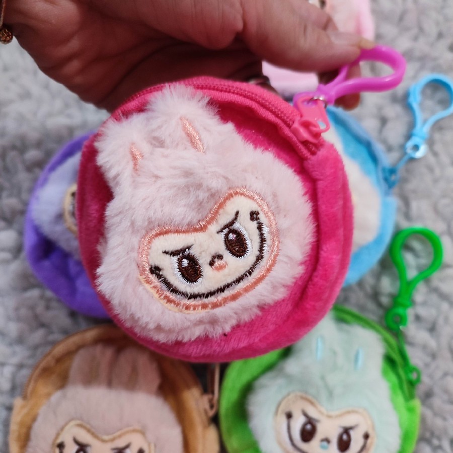 dompet koin bulu gantung viral labubu