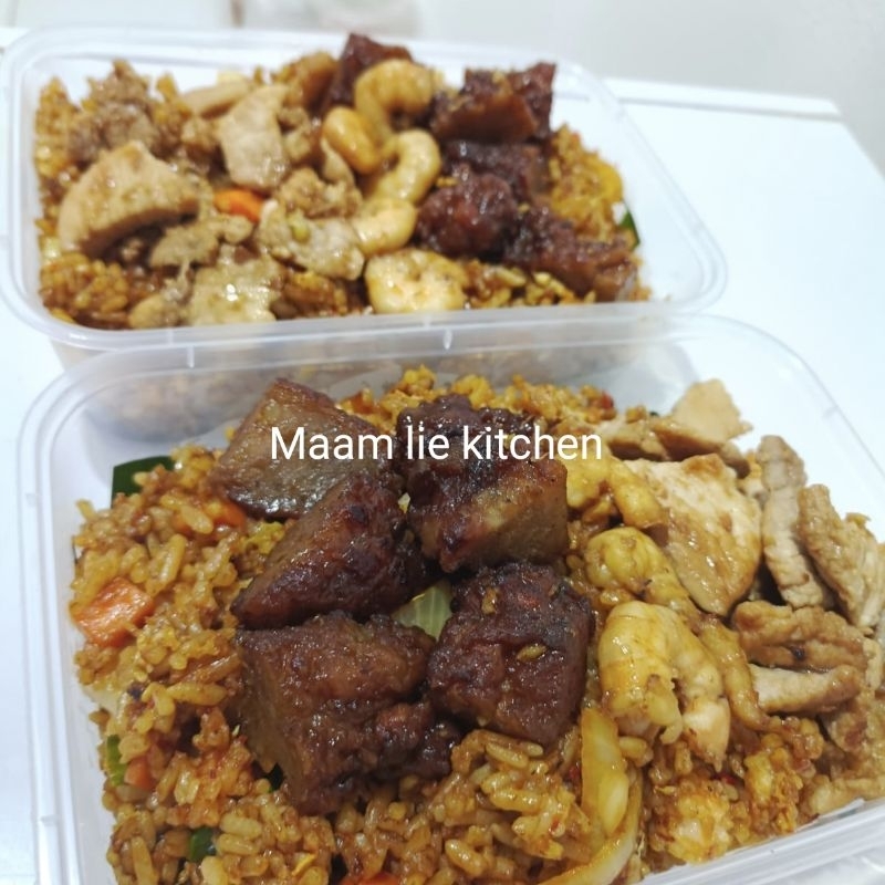

Nasi goreng pedas khas Kalimantan
