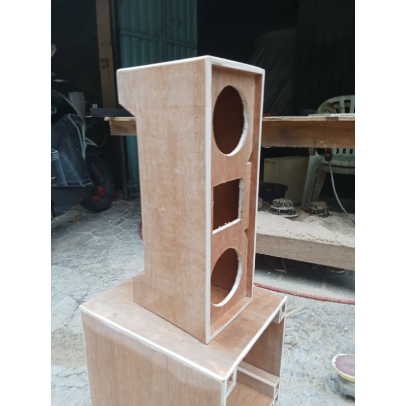 Line array 4in model dobel tengah tuiter audax ax65