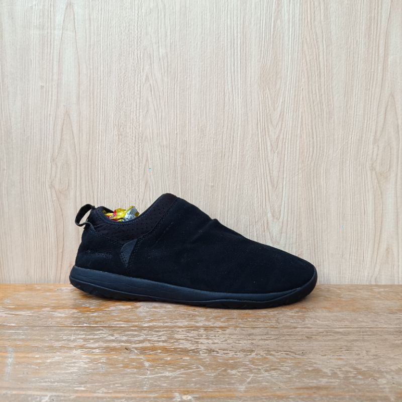 Sepatu Columbia Slip on Size 44,5