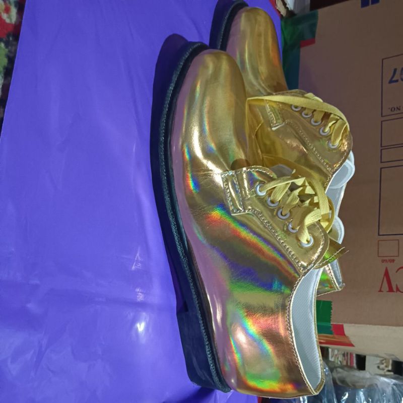 Sepatu pdh pendek