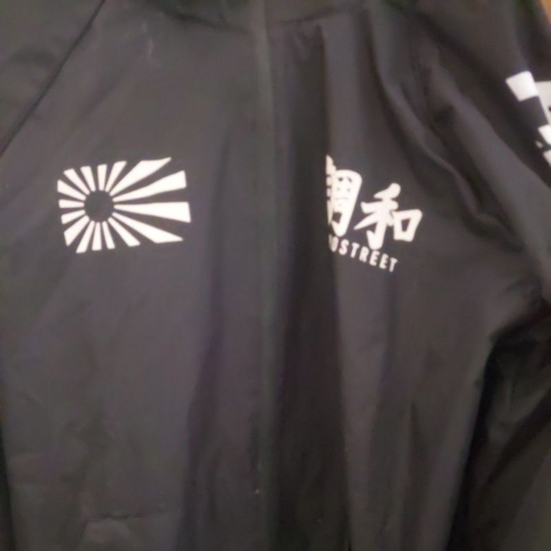 Jacket Parasut Yinyang Prostreet 100%