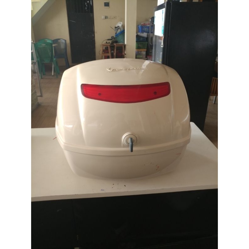 BOX VESPA LX