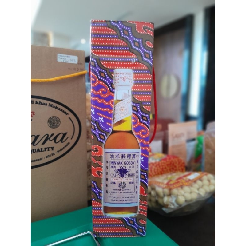 Minyak Gosok Cap Tawon tutup putih