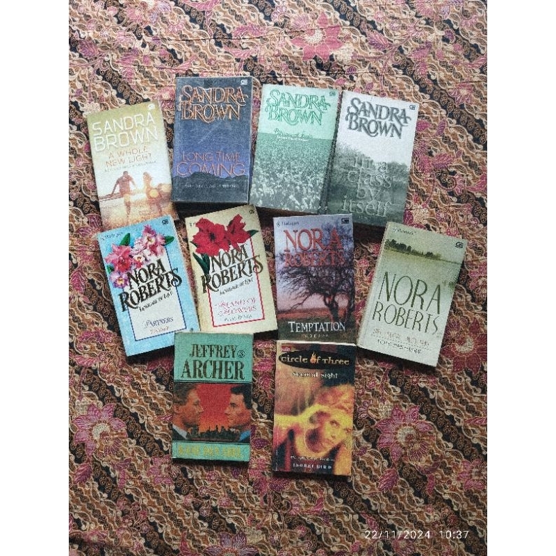 Variasi Novel S. Brown - N. Robert;  A WHOLE NEW LIGHT, LONG TIME COMING, BITTERSWEET RAIN, In a Cla
