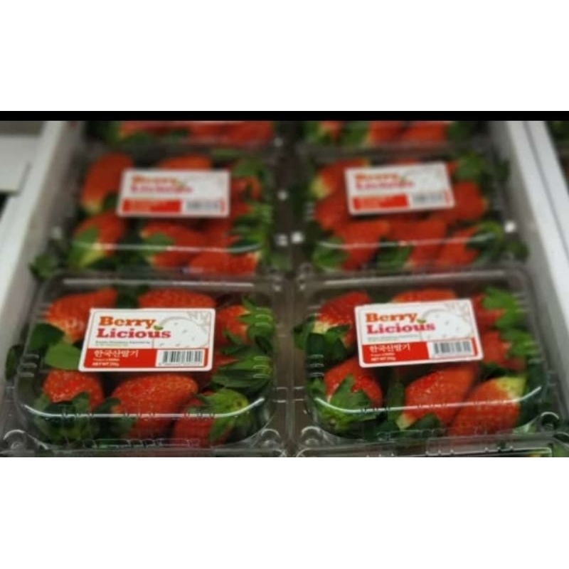 

strawberry Korea fresh 1 pack 250 gram / Korean strawberry pack 250 gram