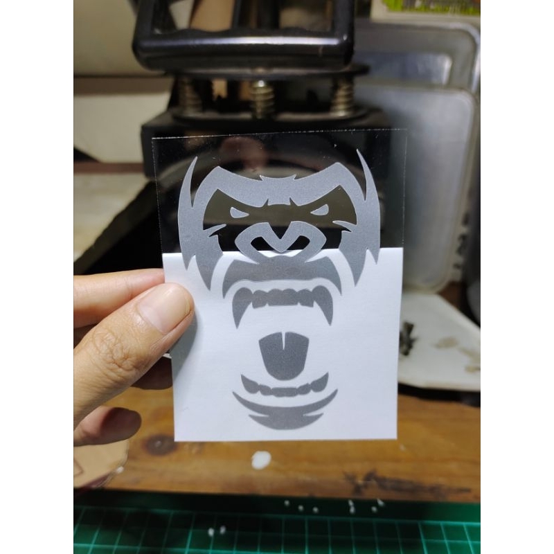 

stiker cutting gorilla sticker keren