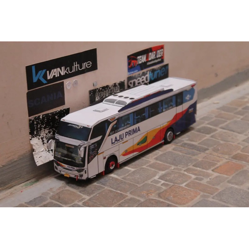 PAPERCRAFT BUS LAJU PRIMA INSOMNIA SKALA 1:50