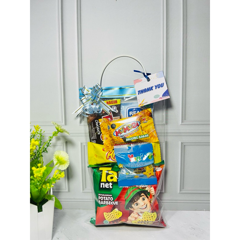 

Paket snack ulang tahun anak / souvenir ulang tahun / goodiebag ulang tahun / hampers birthday / snack viral