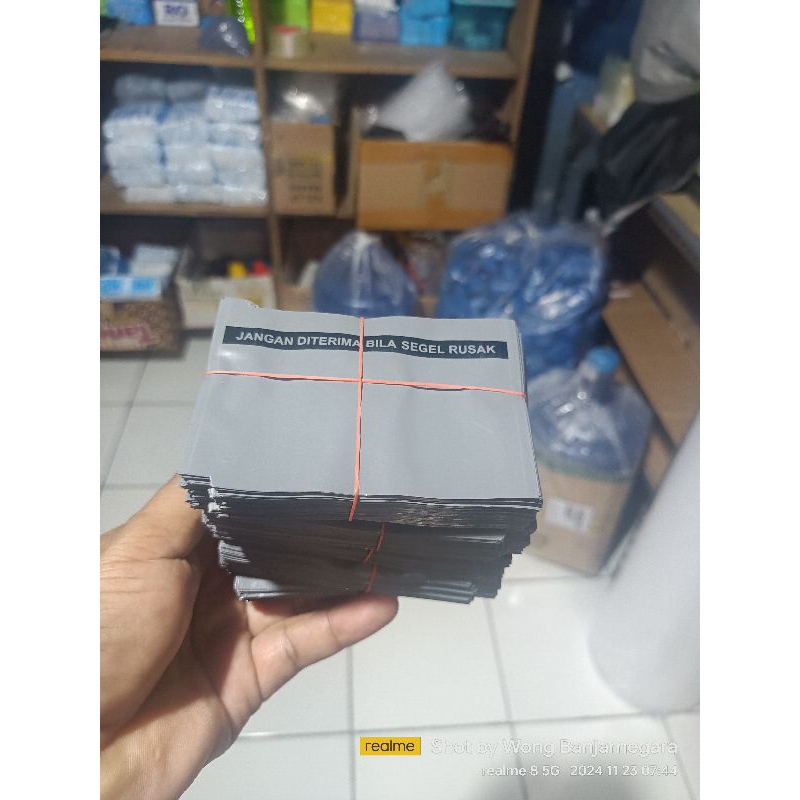 

Segel Polos Warna Abu Tua / Isi Ulang / Depota Air Minum / 5 ikat