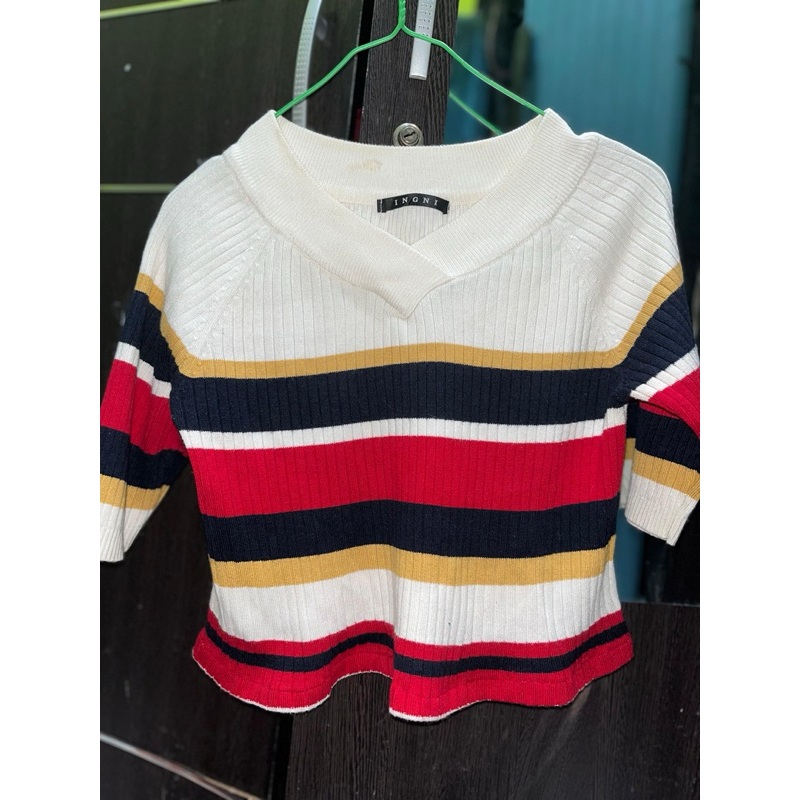 crop baju ingni knit preloved