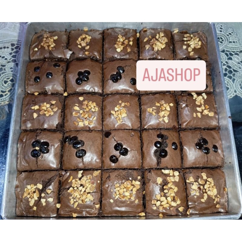 

Brownies Panggang isi 25pcs (20x20cm) Bahan Premium