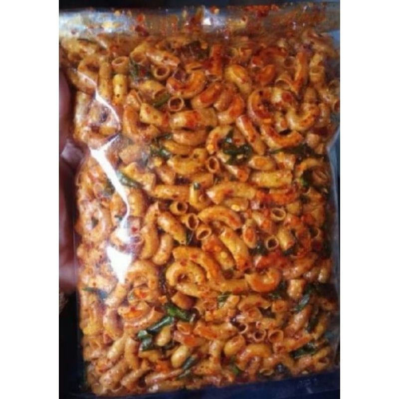 

makaroni pedas daun jeruk isi 500gram