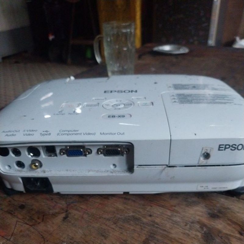 proyektor epson eb-x9 bekas