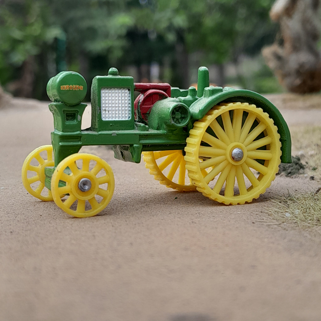 ERTL John Deere Old Tractor LOOSE JUNK ROSOK