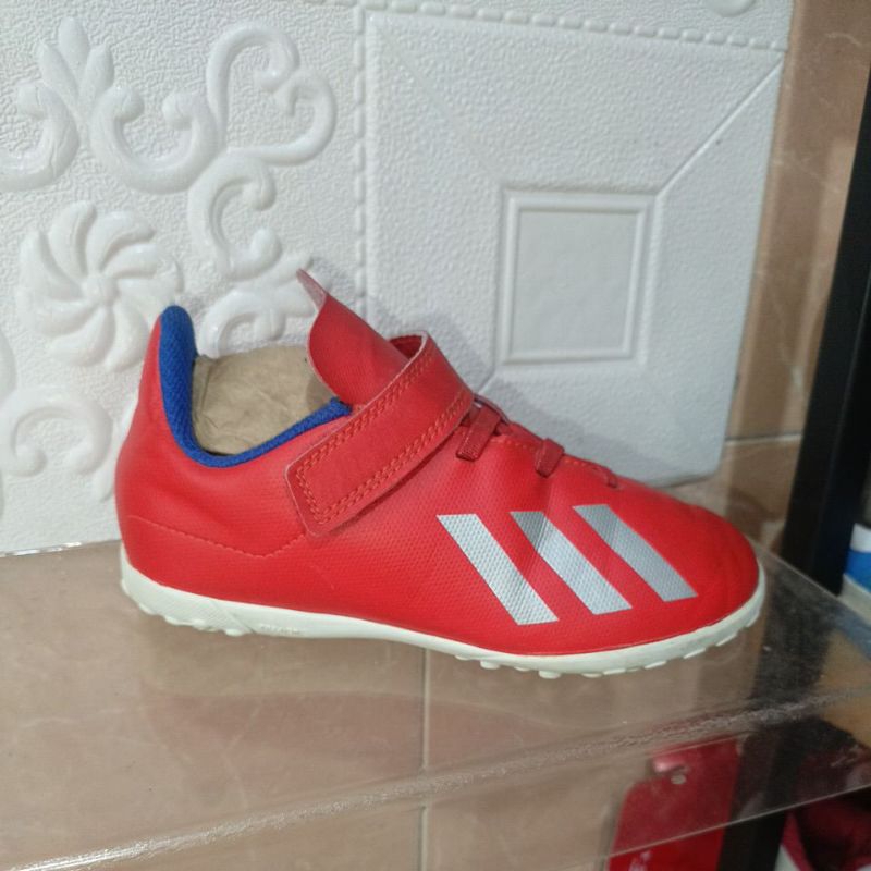 Sepatu futsal anak adidas second brands