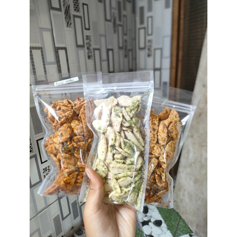 

CEMILAN BASRENG PEDAS DAUN JERUK/ BAKSO GORENG MURAH / BASRENG PEDAS ORIGINAL DAUN JERUK