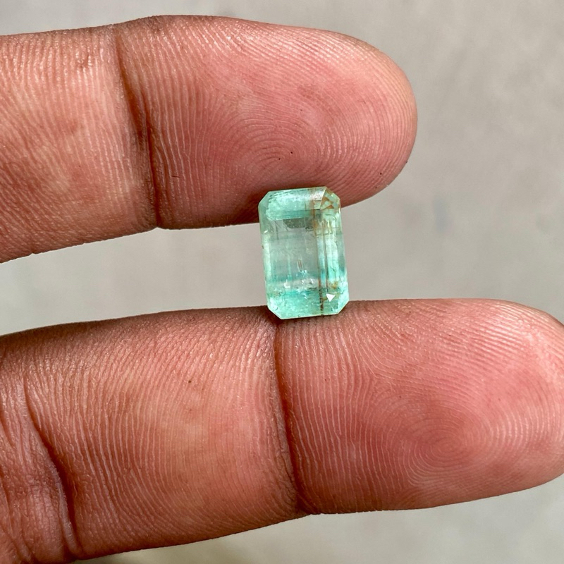 Natural Columbian emerald beryl Zambian Emerald Batu Zamrud Colombia Dim 11x7x6 CT 3.80