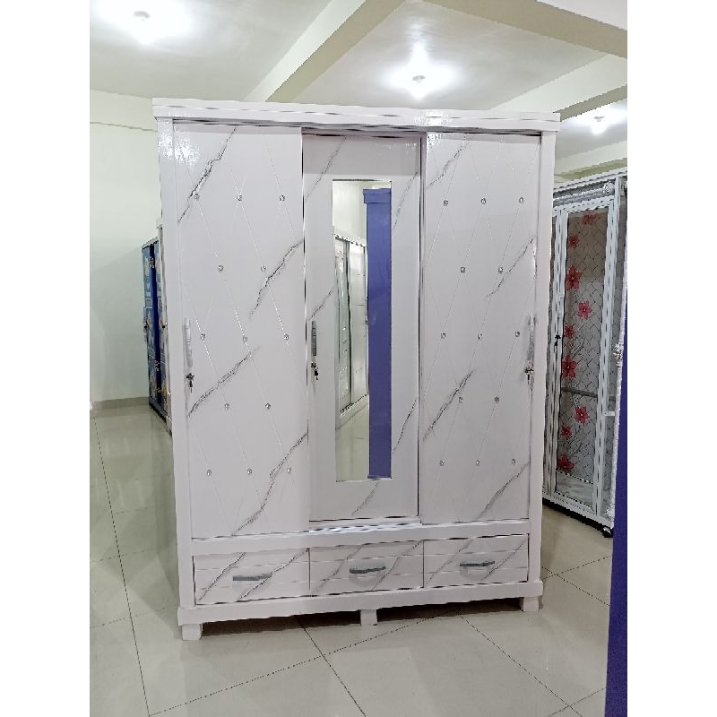 lemari pakaian pintu 3 geser