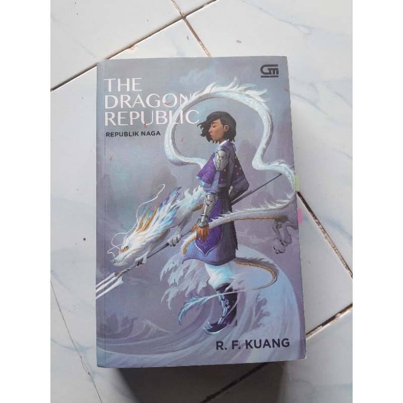 NOVEL THE DRAGON REPUBLIC PRELOVED