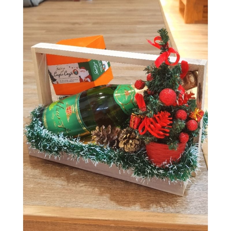 

Hampers natal dan tahun baru Moonlight Taste