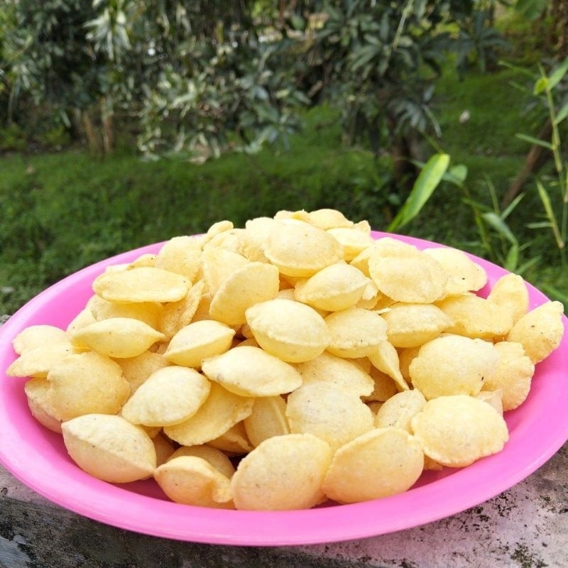 

2 kg Ketembling/Gemblong/Ketempling Singkong Renyah gurih produk Kab. Kuningan