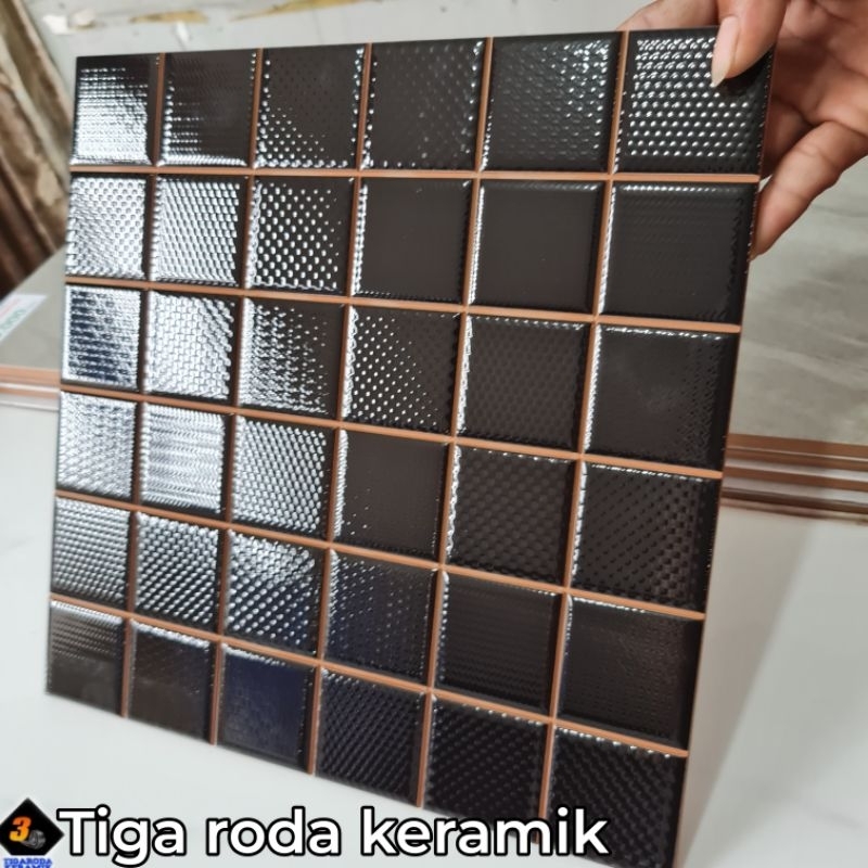 keramik lantai 30x30/keramik dinding dapur/keramik hitam kotak/keramik hitam motif/keramik kilap